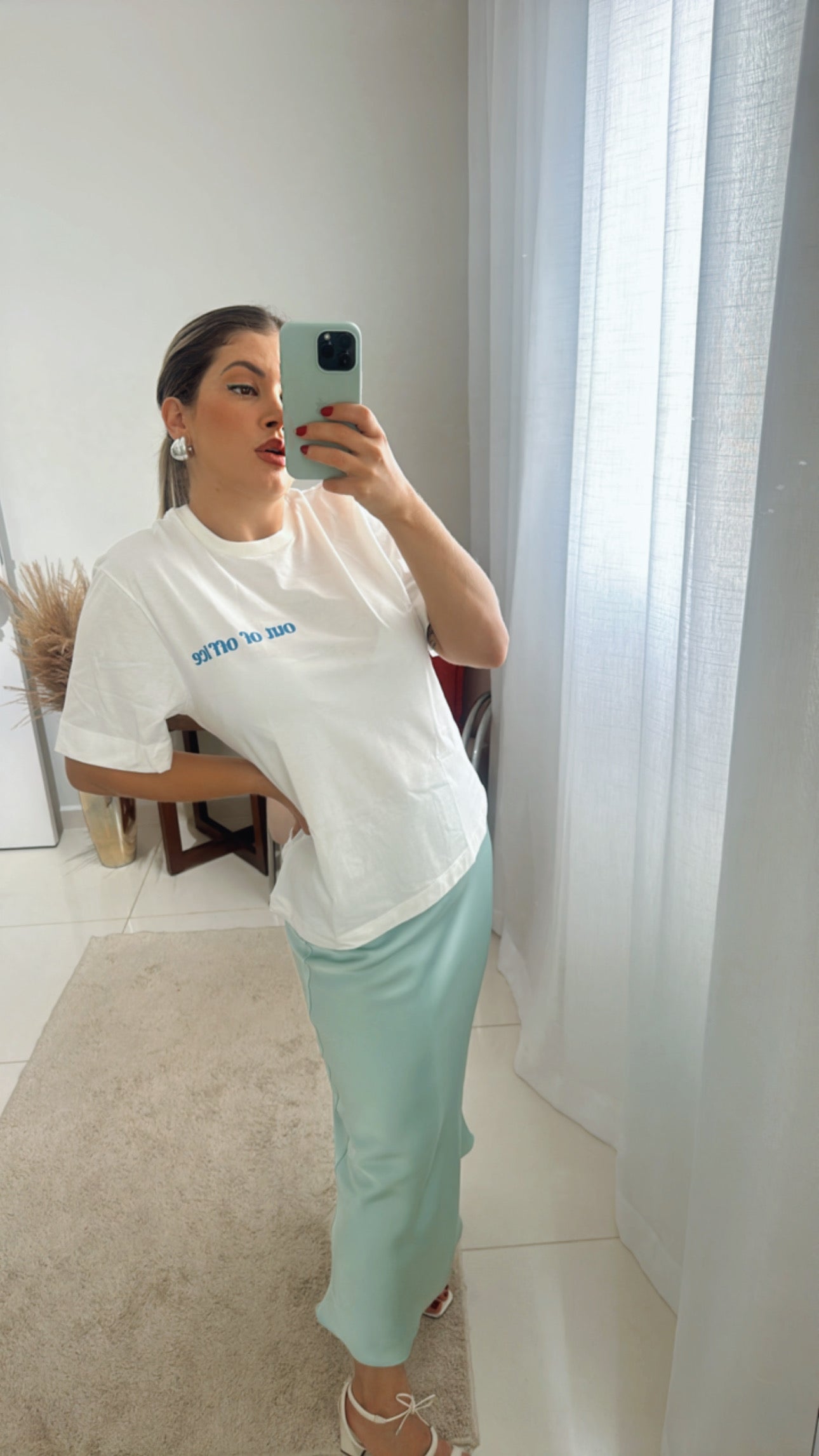 T-SHIRT OUT OF OFFICE